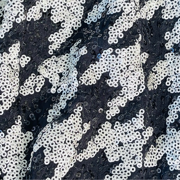 EXPRESS Houndstooth Sequin Embellished Top Crop Cap Sleeve Elasticized Waist - Picture 5 of 12